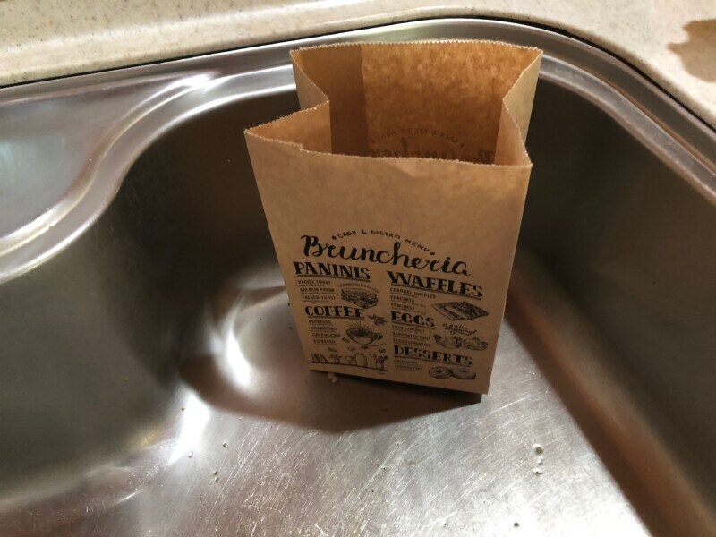 シンクにおけるため、三角コーナーがいらなくなる