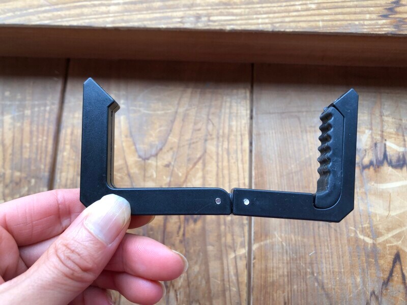 「ダイソーのバッグフック（スクエアタイプ）」を開く