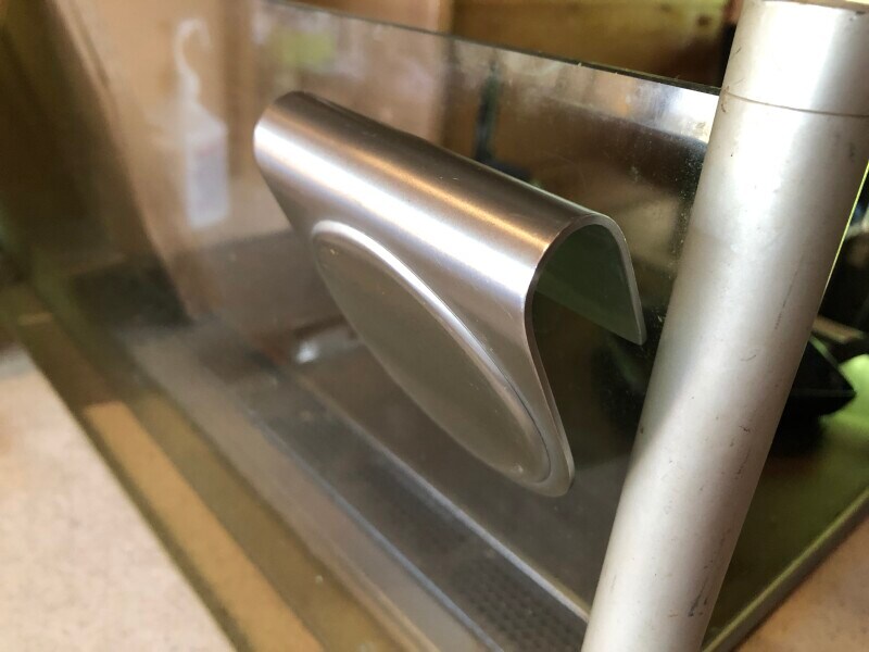 お玉置きを引っかけられる