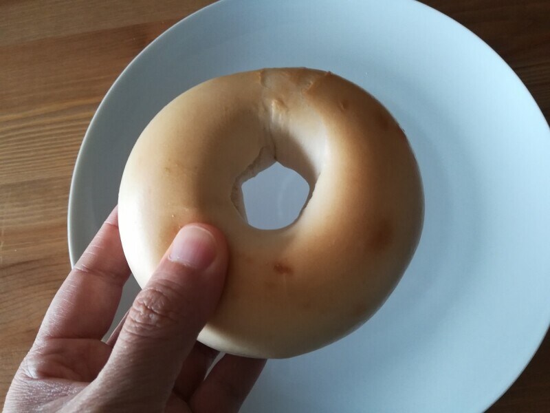 成城石井の「ジュノエスクベーグルプレーン」