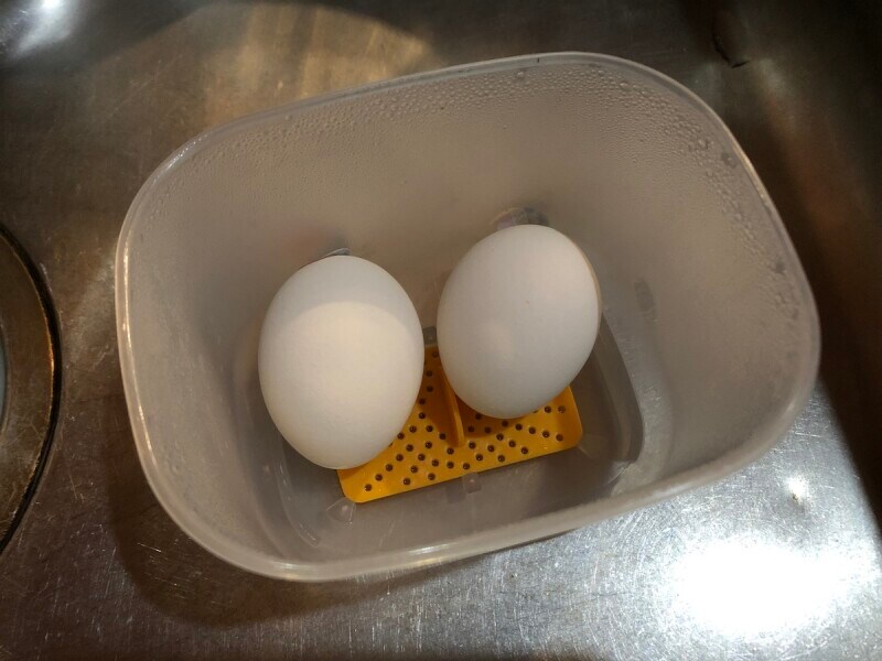 たまごは熱いので注意