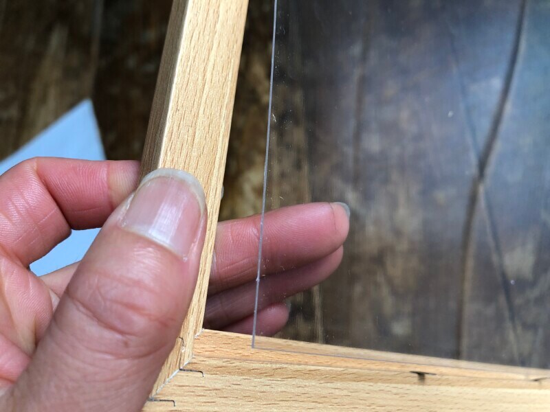 透明のフィルムのようなものがある