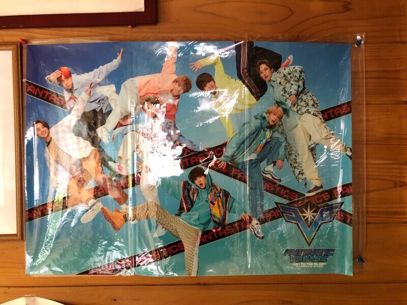 B2サイズのポスターが入る