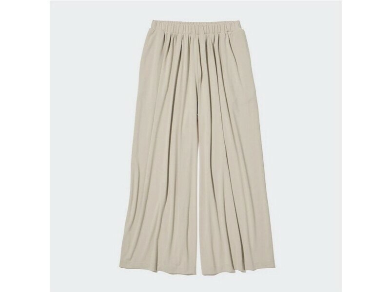 ユニクロ ギャザーワイドパンツ 1990円(税込)