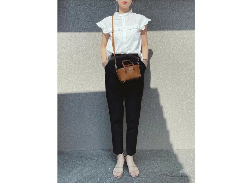 大人可愛い甘めコーデが楽しめる、ジーユーのプチプラブラウス　出典：WEAR