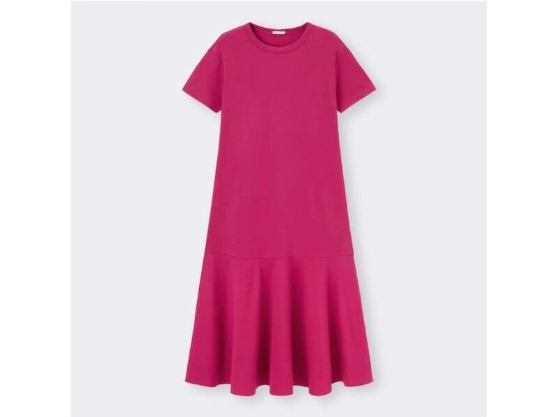 ジーユー　フレアヘムワンピース　1990円（税込）