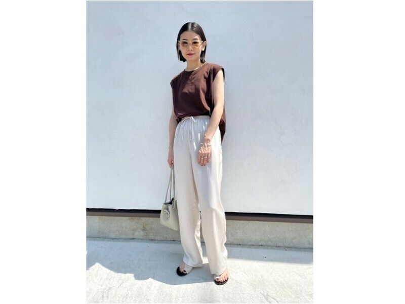 程よいゆったり加減で着まわしも効く優秀アイテム 出典:StyleHint