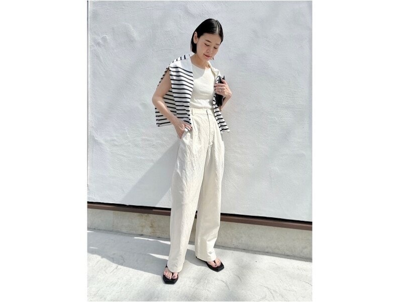 首元が詰まっていて一枚でもすっきり着られるのが嬉しいポイント 出典:StyleHint