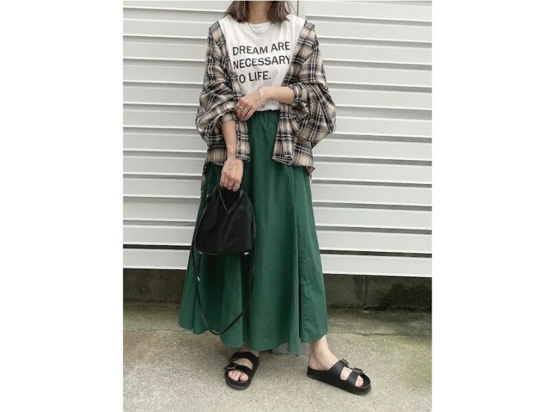 陽射しの強い時や冷房対策など、さっと羽織りたい時にも便利 出典:WEAR