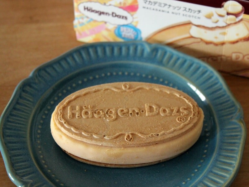 クリスピーサンド　マカデミアナッツスカッチ