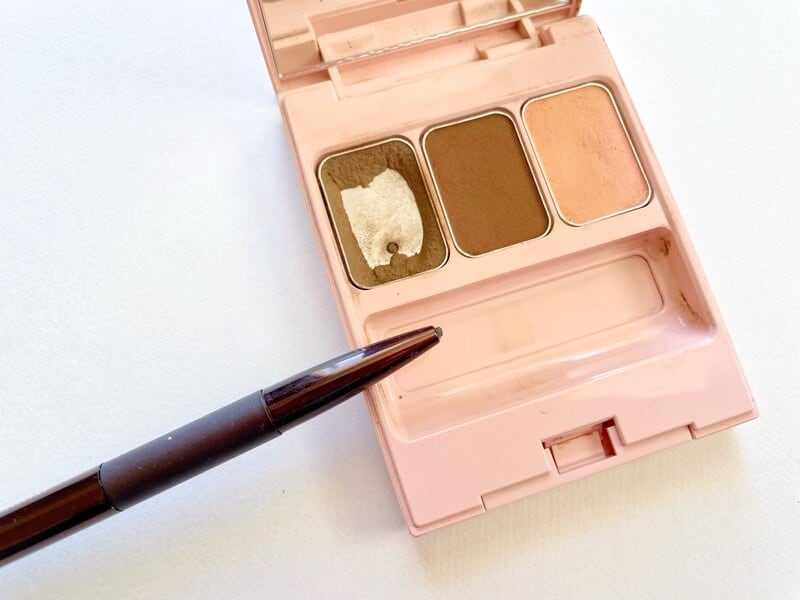 化粧品の捨て方・使用期限は？