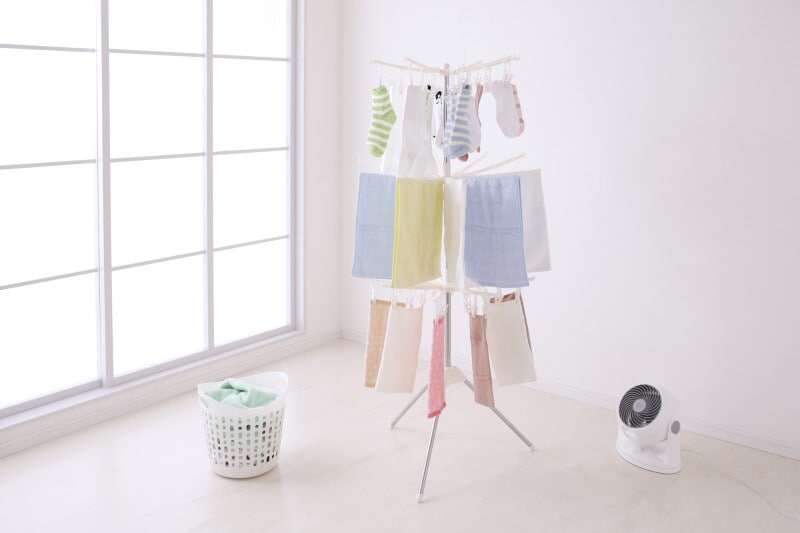 サーキュレーターや除湿器など家電を上手に活用しましょう