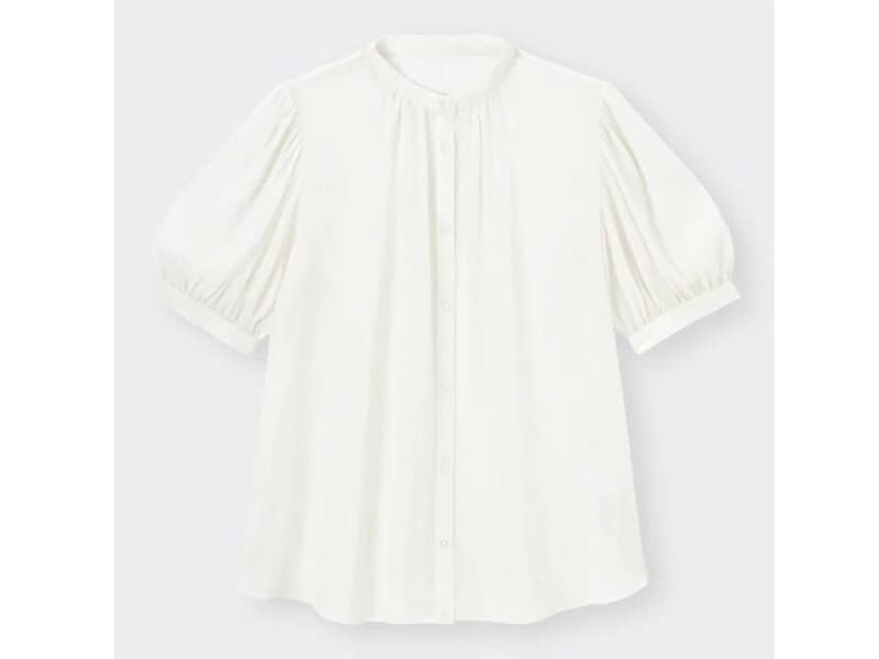 ジーユー　シアーボリュームスリーブブラウス　1690円（税込）