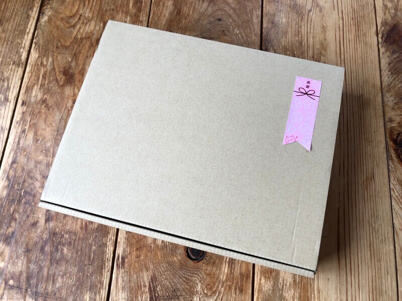 「ひとことしーる　ゆるアニマル」をギフトボックスに貼ってみる