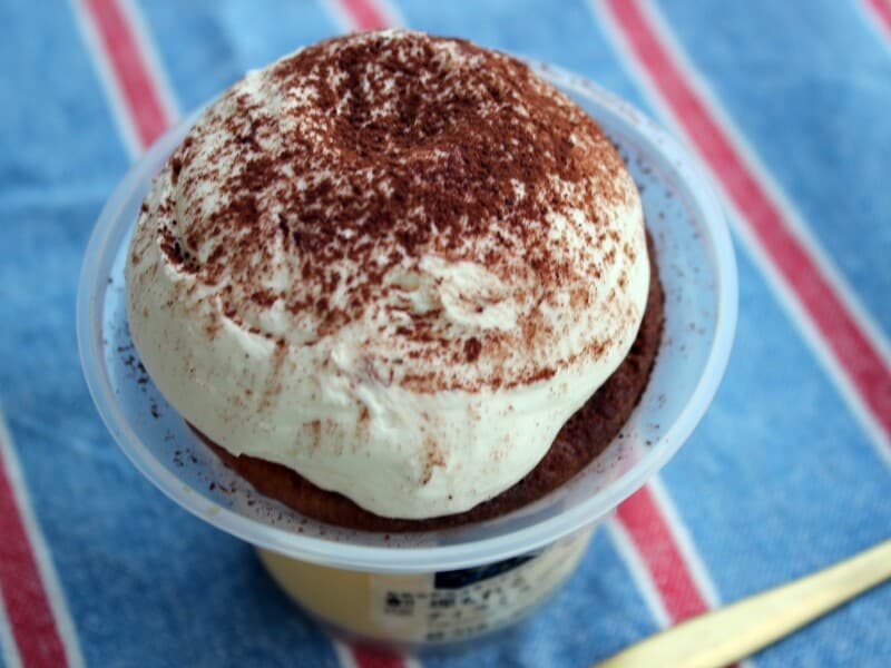 埋もれるティラミスプリン