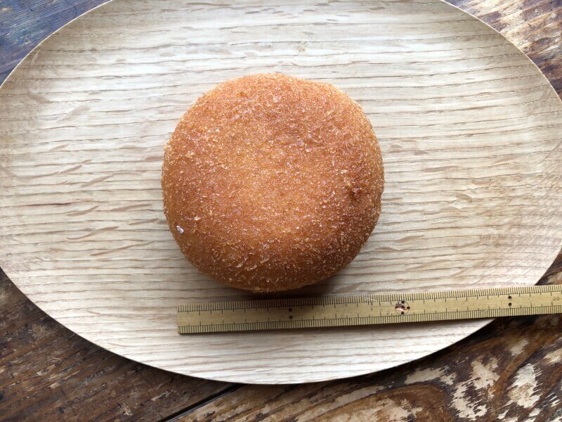 直径は約9cmほどある