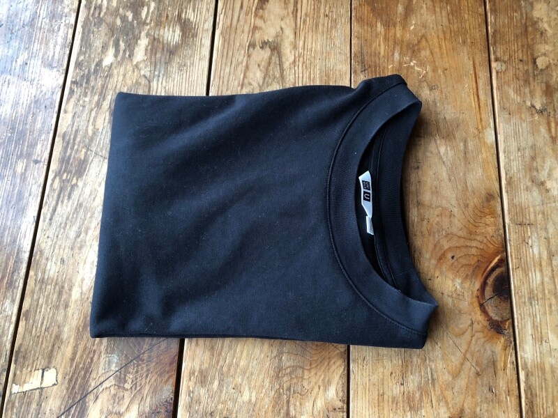 厚みを手で確認して微調整をしてたたむ