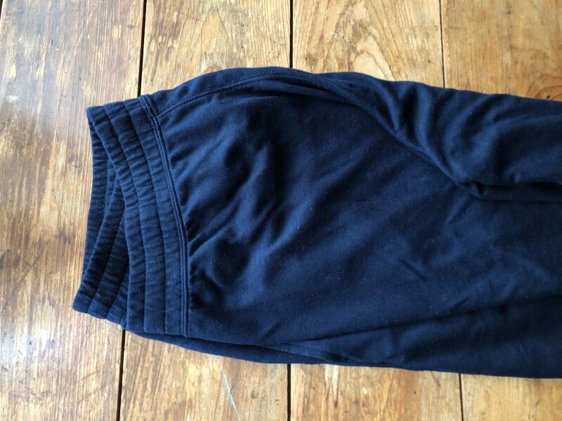 ゴムが入っているウエストは厚みが出やすい