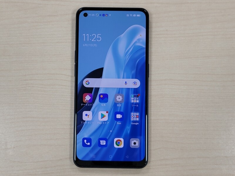 約6.4インチ有機ELディスプレイ