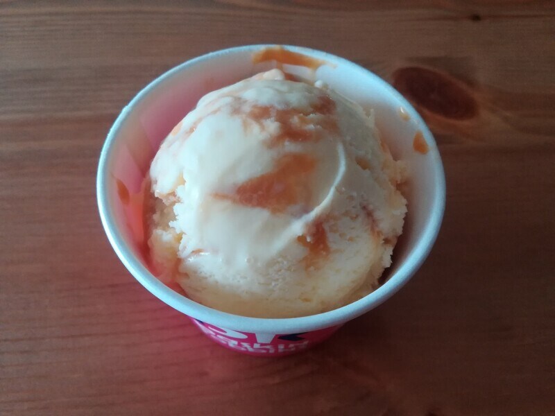 サーティワンの「キャラメルリボン」