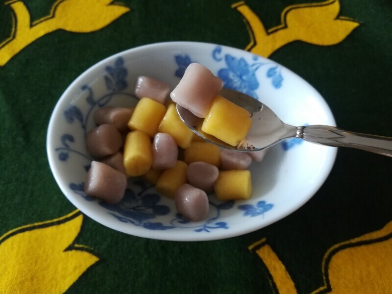 業務スーパーの「冷凍芋圓（ユーユェン）」