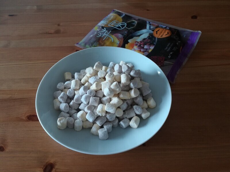 業務スーパーの「冷凍芋圓（ユーユェン）」