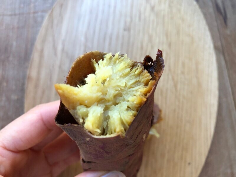 中身は比較的ねっとり、しっとりしている