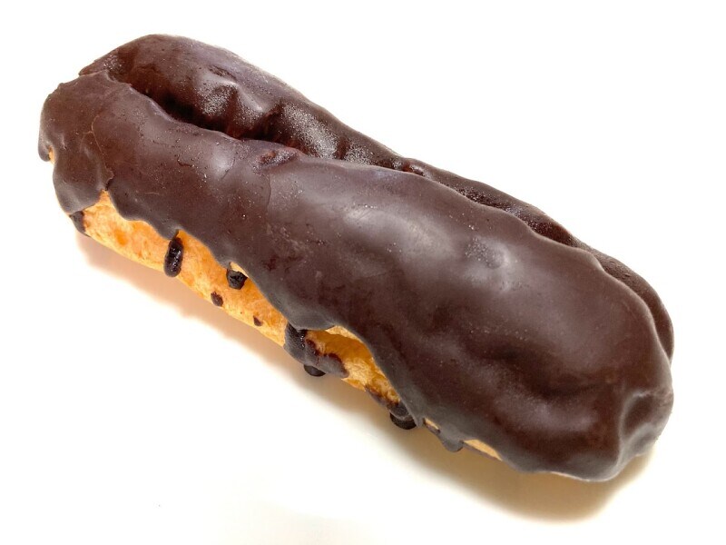 セブンイレブンの「こだわりチョコのカスタードエクレア」
