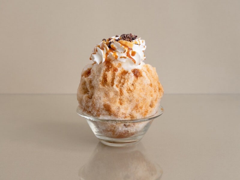 大人のキャラメルラテ(税込1500円)(提供画像)