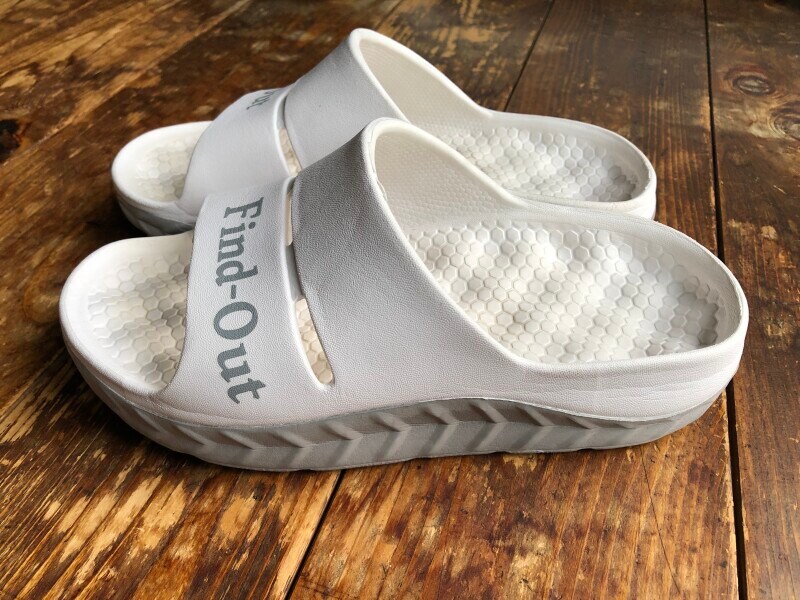 ワークマンの「シックソールサンダル」は厚底タイプ