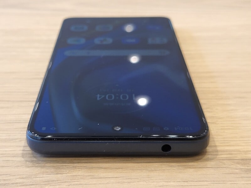 ヘッドフォン端子を搭載