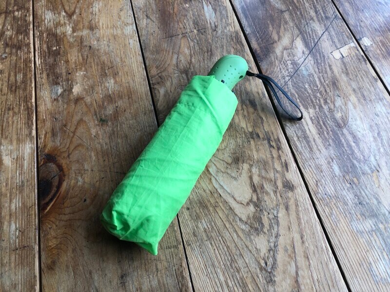 ワークマンの折りたたみ傘「イージス　ワンタッチコンパクトアンブレラ」