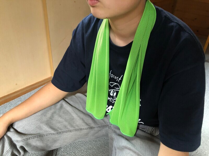 クールタオルは首の後ろを冷やす時にも使える