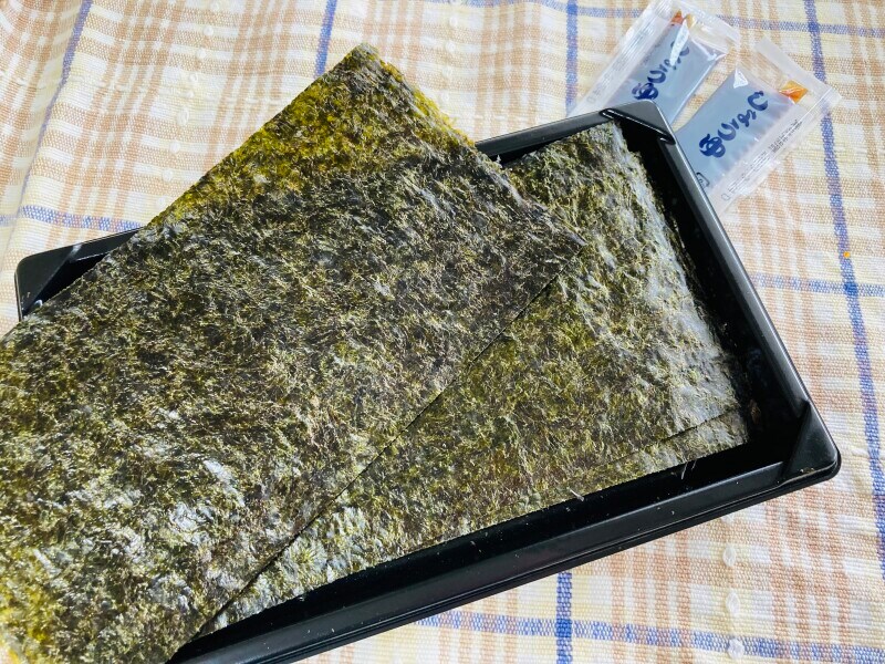 軍艦海苔は軽く火にあぶるとパリパリ度が増す