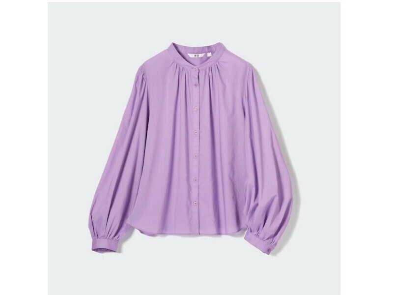 ユニクロ　コットンボリュームスリーブブラウス　2990円（税込）