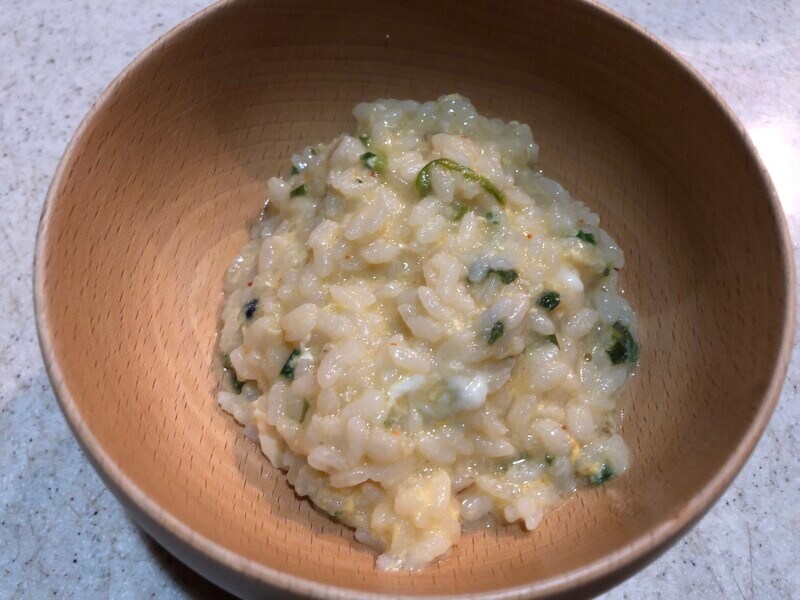 セブンイレブンの「7プレミアム 鍋焼うどん」のつゆでおじや