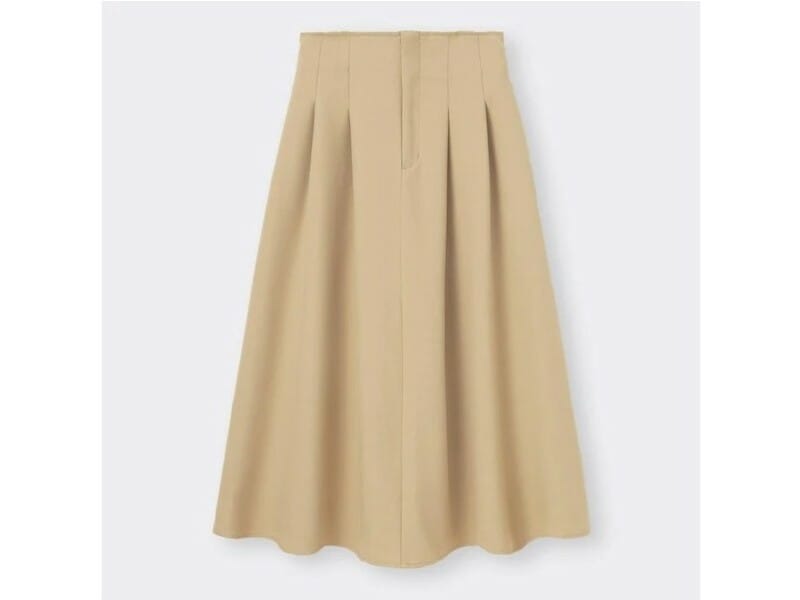 ジーユー　ハイウエストフレアミディスカート　1990円（税込）