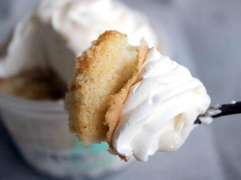 おぼれクリームのバニラシフォンケーキ