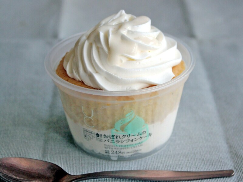 おぼれクリームのバニラシフォンケーキ