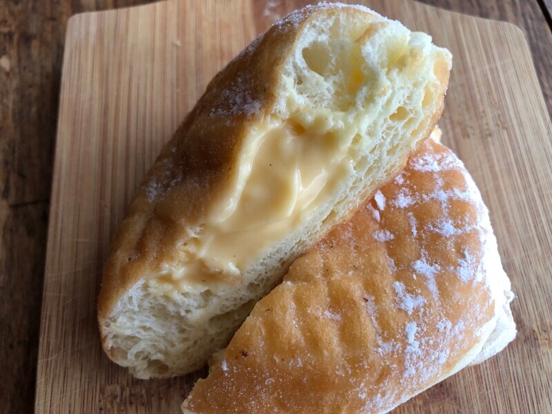 ミスドの「カスタードクリーム」のクリームは甘さ控えめ