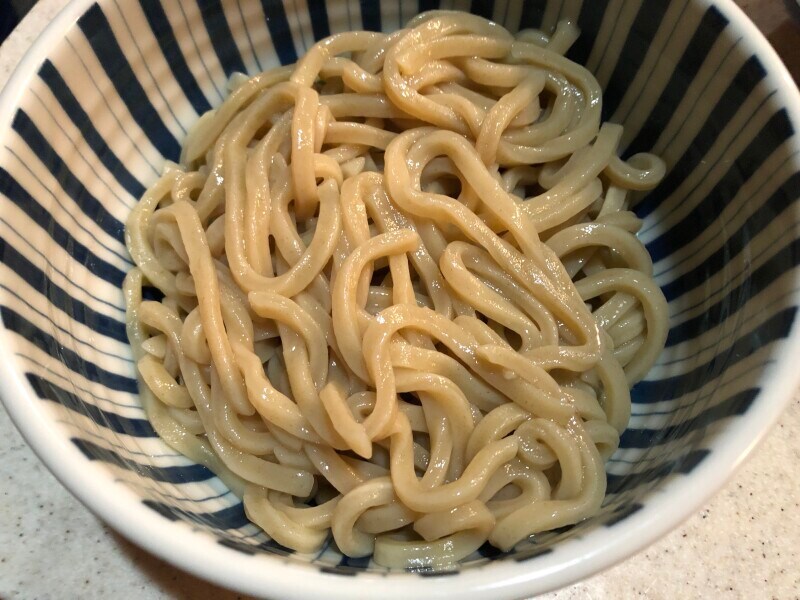 「中華蕎麦 とみ田つけめん」の麺は太麺