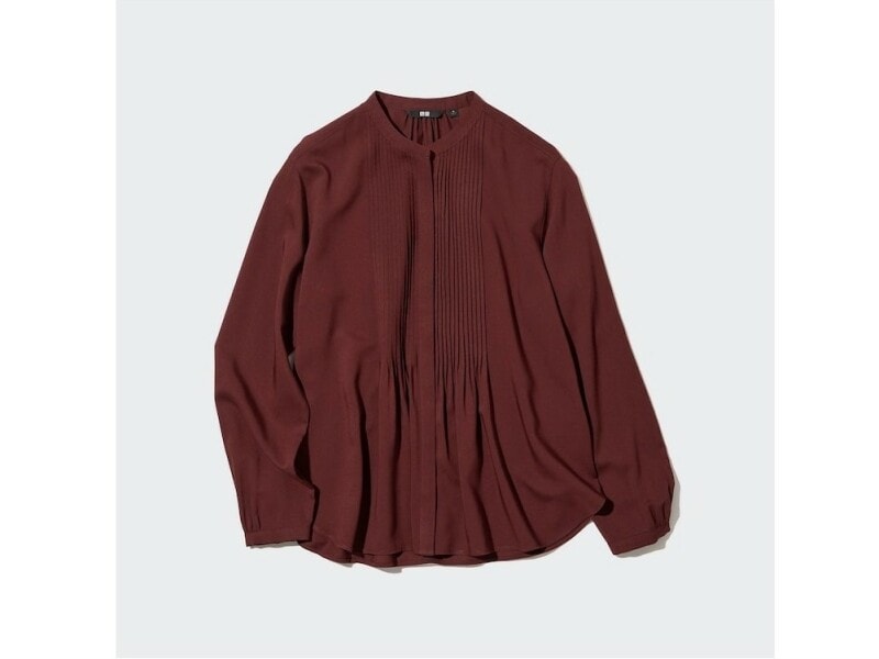 ユニクロ　レーヨンピンタックブラウス　2990円（税込）