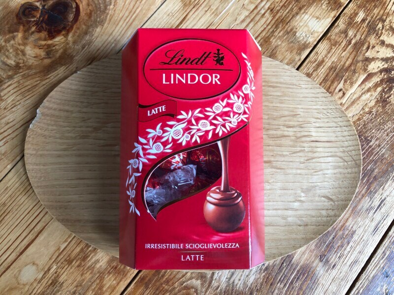 ドン・キホーテの「リンツ　リンドール　コルネット　ミルク」
