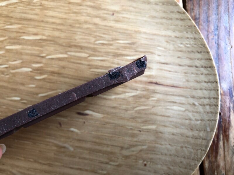 「Ultra Choc クッキー」の中にクッキーが入っている