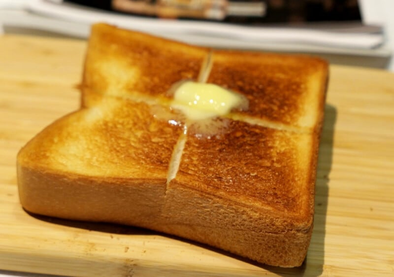 表面が香ばしく仕上がりました。表層のわずか0.55ミリだけにメイラード層（焼けたことで褐色になった層）を作ります