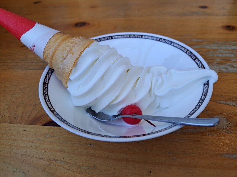 コメダ珈琲「ソフトクリーム」
