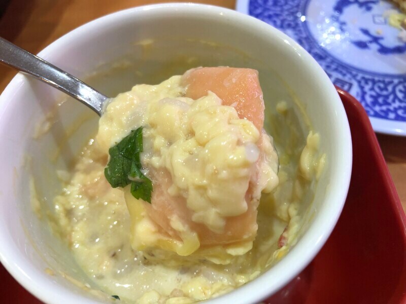 くら寿司の「【炙りたて】Wチーズサーモン」で「特性茶碗蒸し」のリゾット風