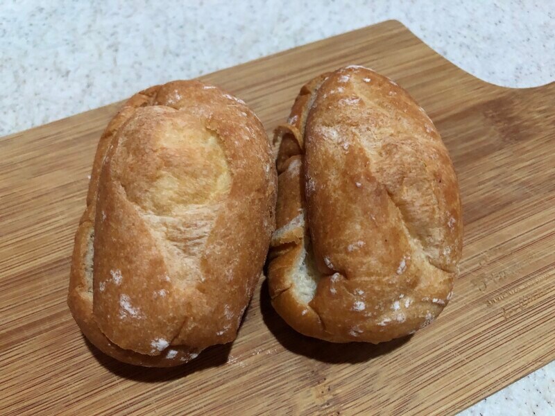 フランスパンの生地で、噛めば噛むほど美味しくなる