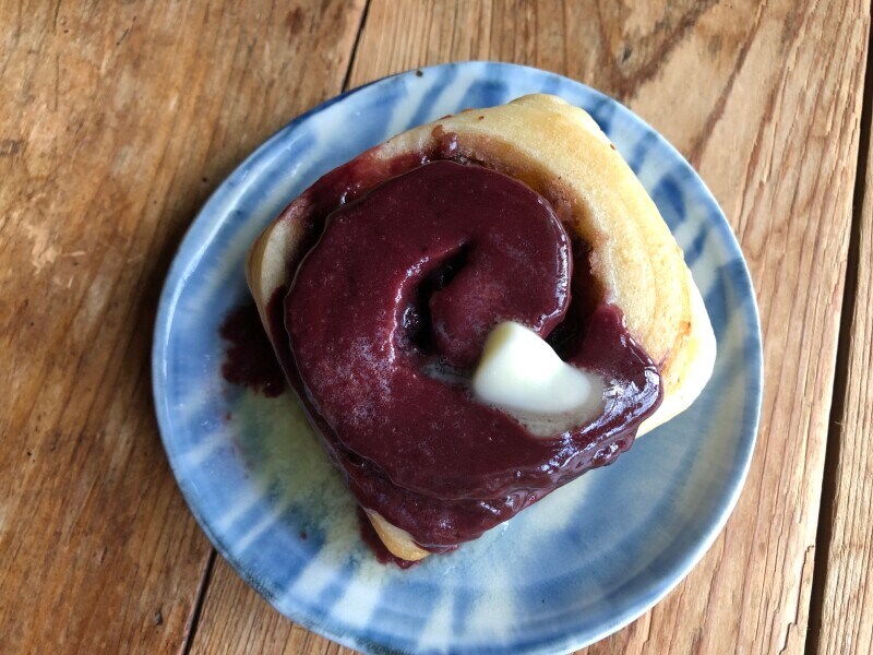 加熱したローソンの「あんバターデニッシュロール」