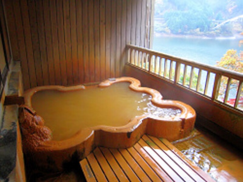 入之波温泉山鳩湯